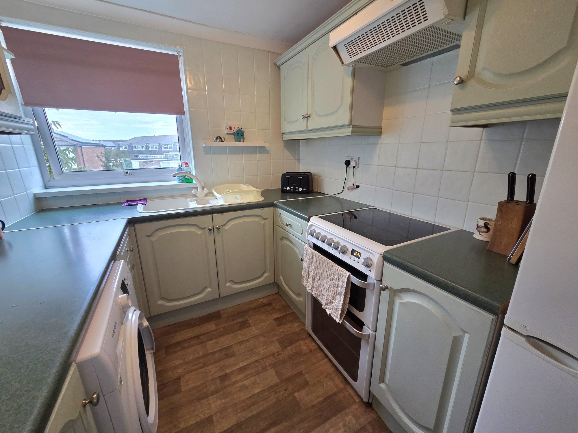 Flat Gale Moor Avenue in Gosport