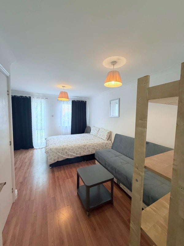 House Beckton Corridor in Greater London