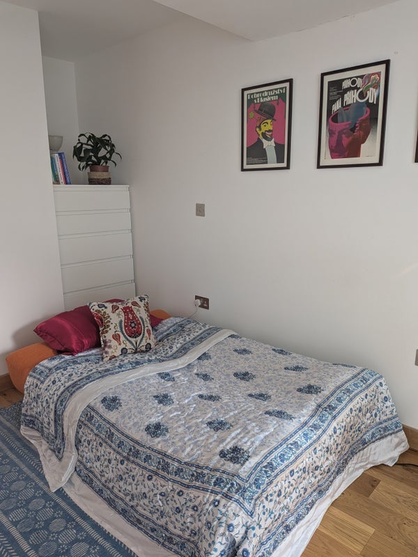 Room The Greenway in Greater London