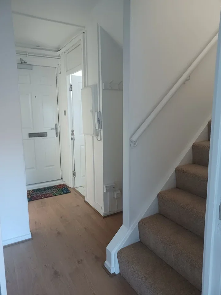 Room Harrow Road in City of Westminster