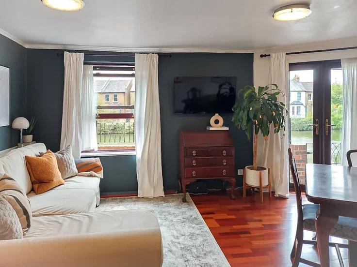 Flat Shirelake Close in Oxford