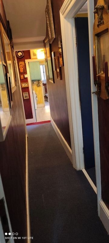 Room Grayshott Road in Greater London
