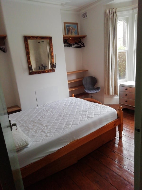 Room Grayshott Road in Greater London