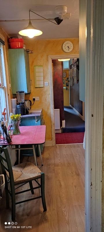 Room Grayshott Road in Greater London
