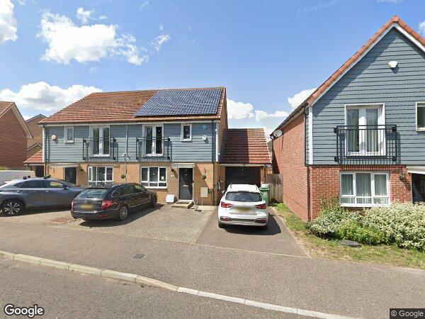 Room Blake Avenue in Basildon