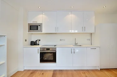 Flat Draycott Avenue in Greater London