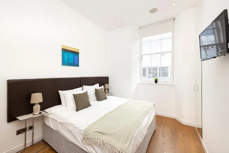 Flat Canning Street Lane in City of Edinburgh