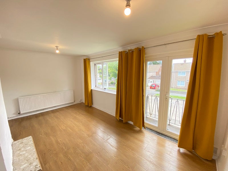 Flat Baytree Avenue in Swansea