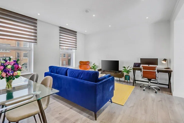 Flat Rostrevor Mews in Greater London
