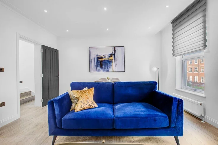 Flat Rostrevor Mews in Greater London