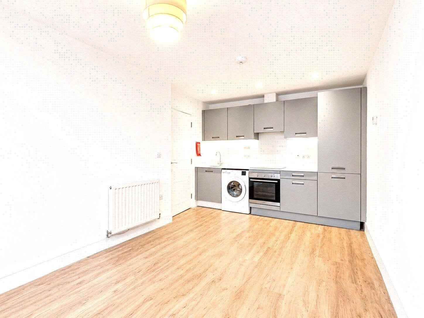 Flat Elizabeth Way in Harlow