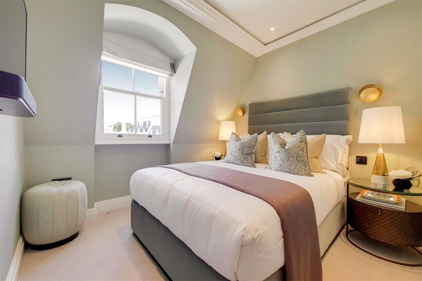 House Prince of Wales Terrace in Greater London