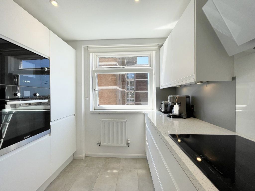 Flat Grand Avenue in Hove