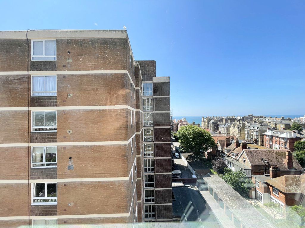 Flat Grand Avenue in Hove