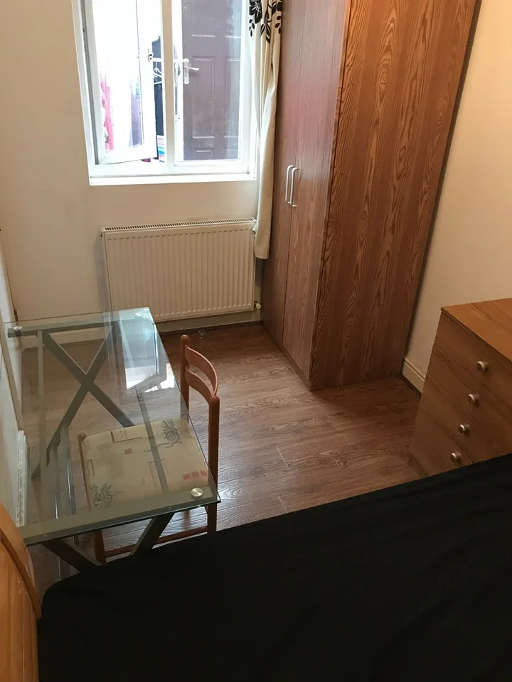 Room Stockport Road in Manchester