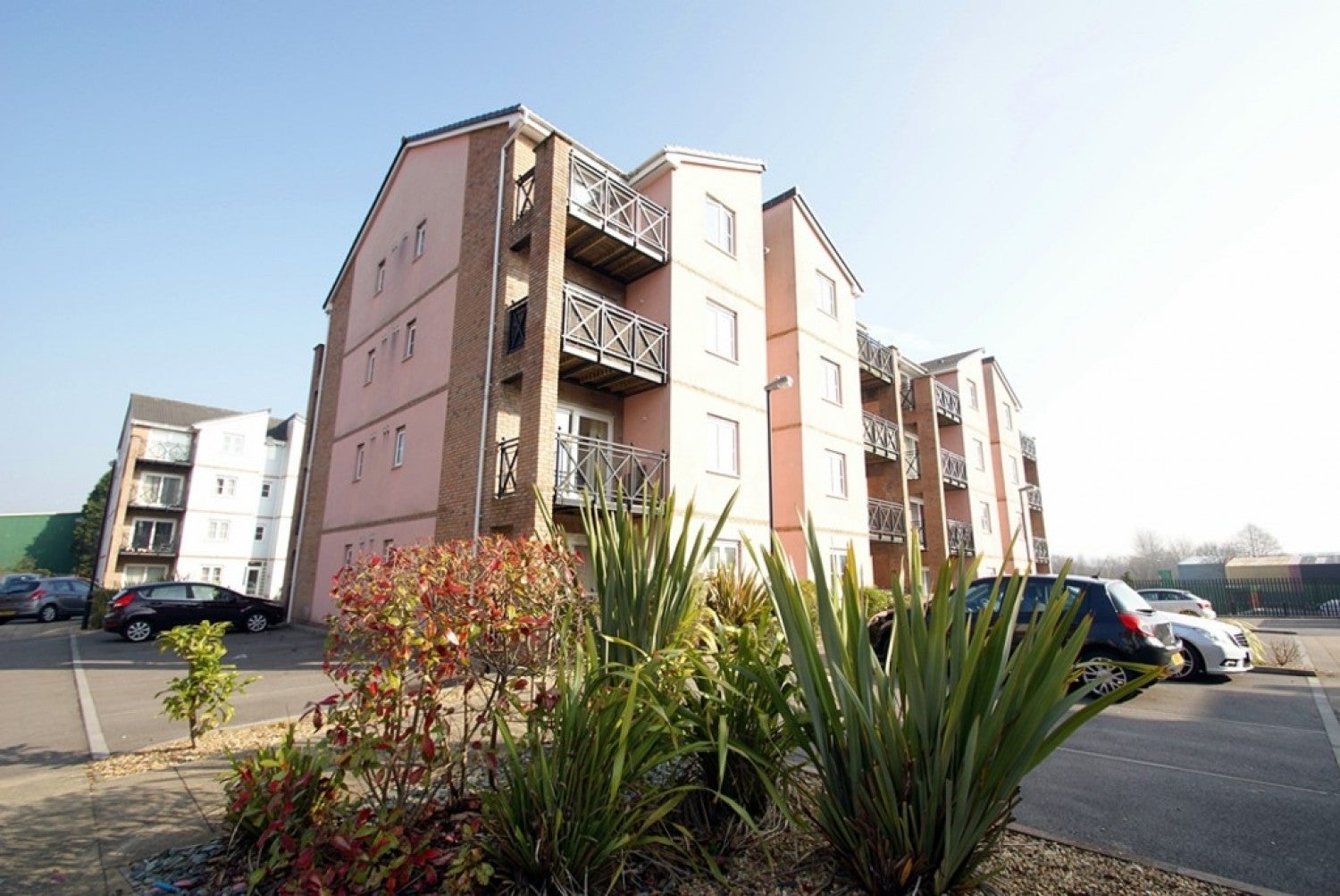 Flat Pentland Close in Cardiff