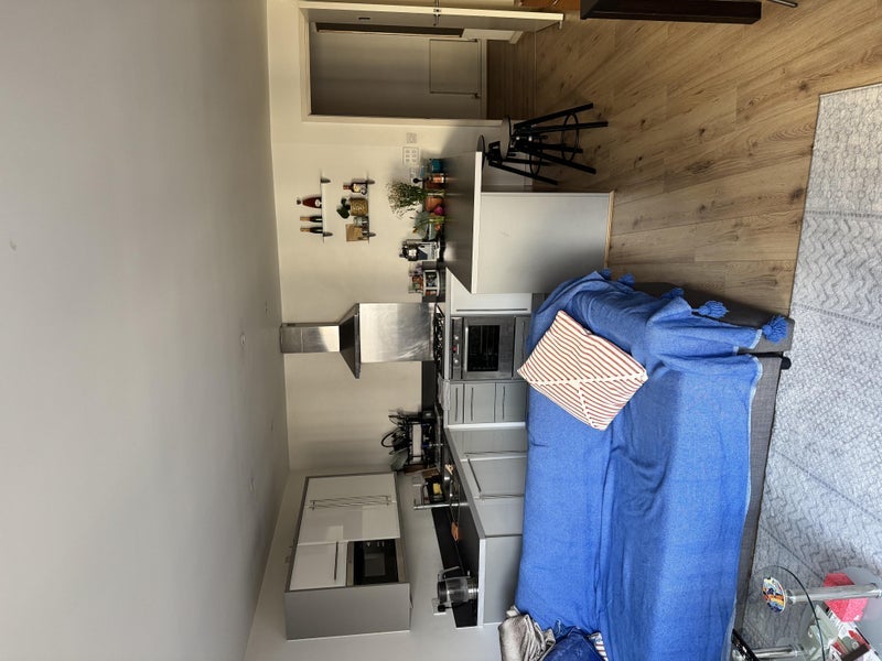 Flat Eden Grove in Greater London