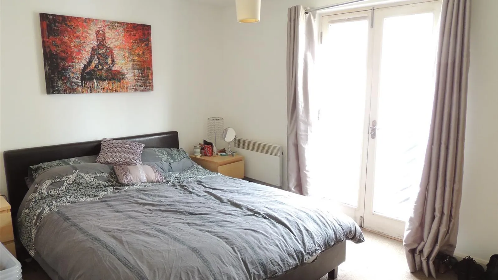 Flat Waterloo Road in Bristol
