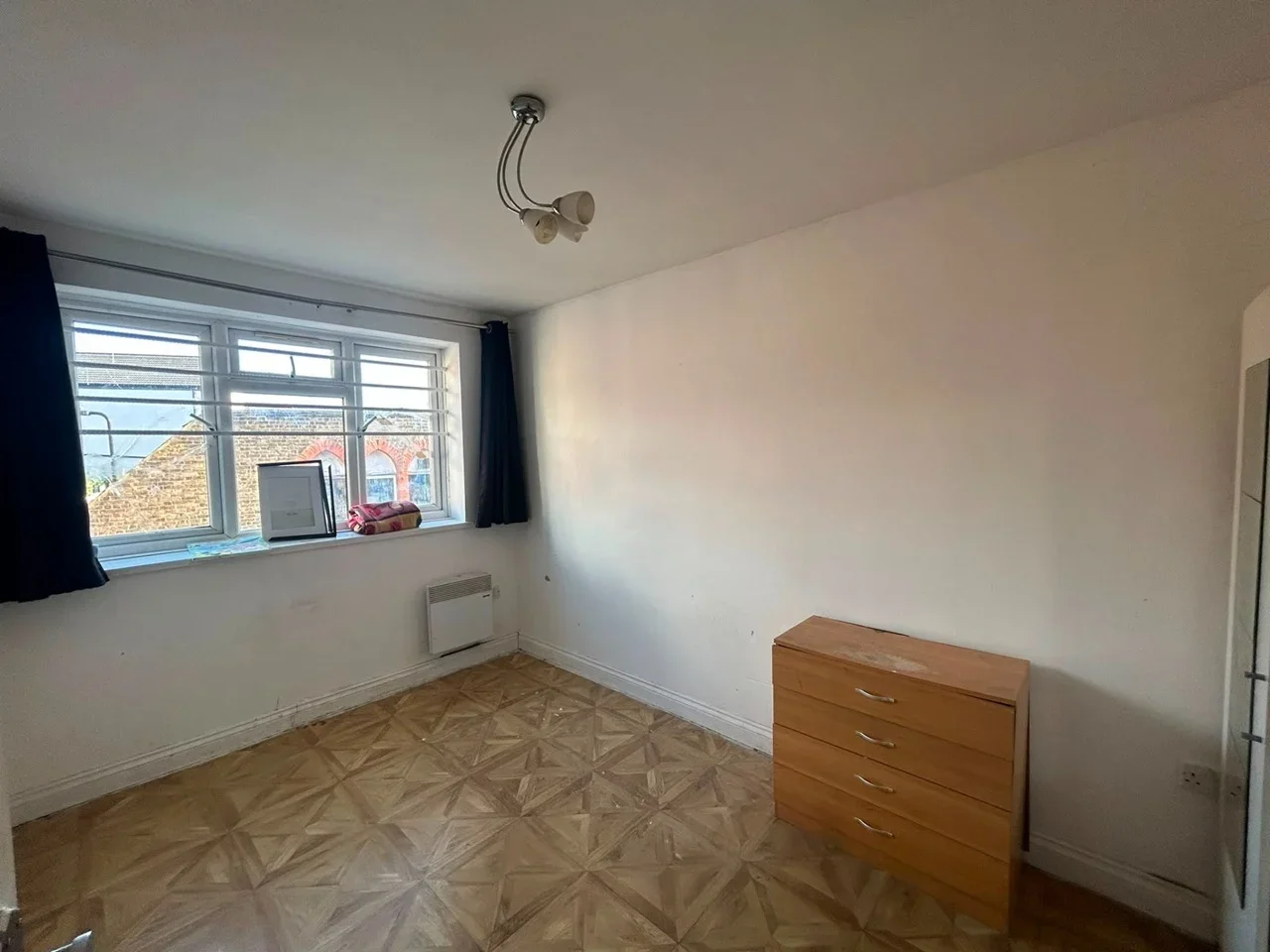 Flat Dagmar Mews in Greater London