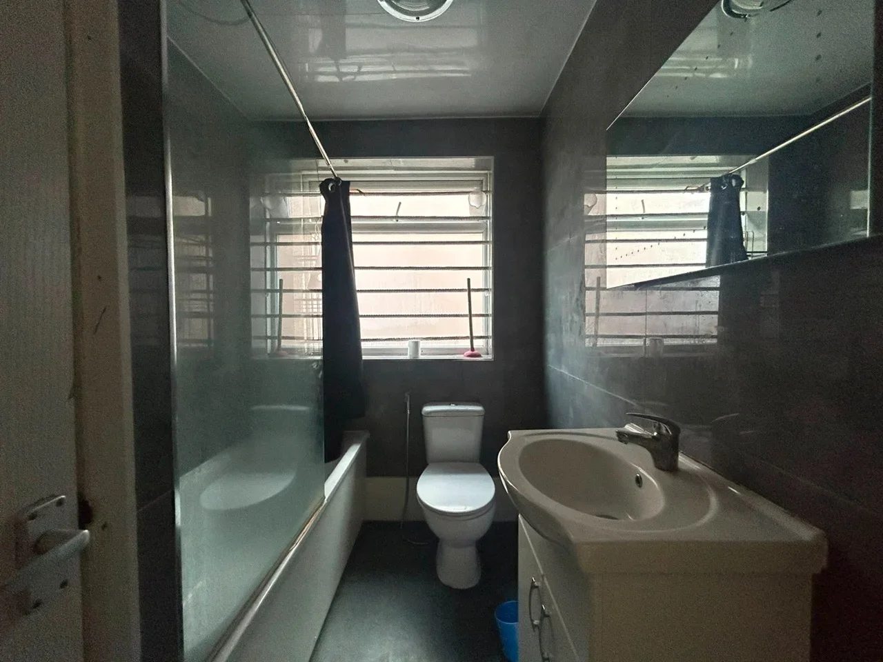 Flat Dagmar Mews in Greater London