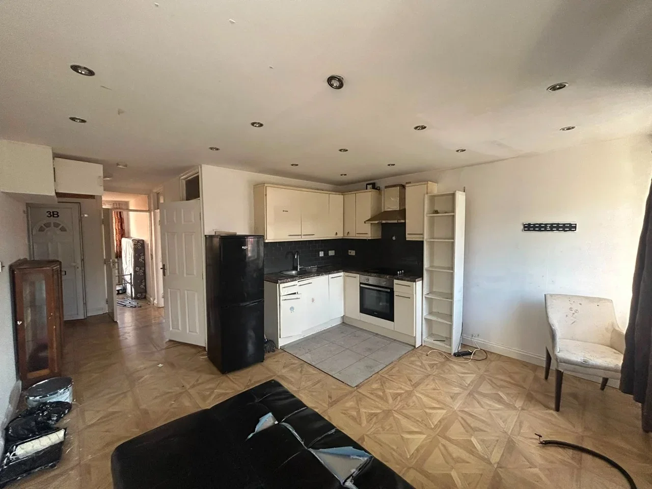 Flat Dagmar Mews in Greater London