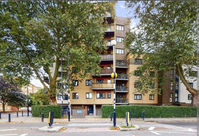 Room Stepney Way in Greater London