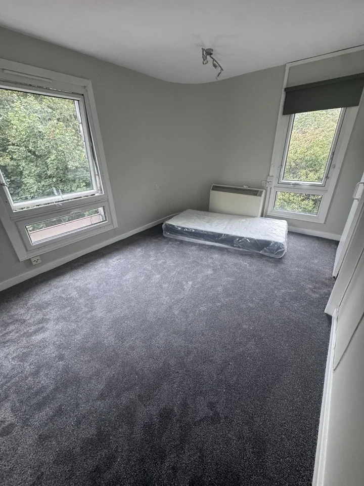 Flat Vicarage Road in Tunbridge Wells