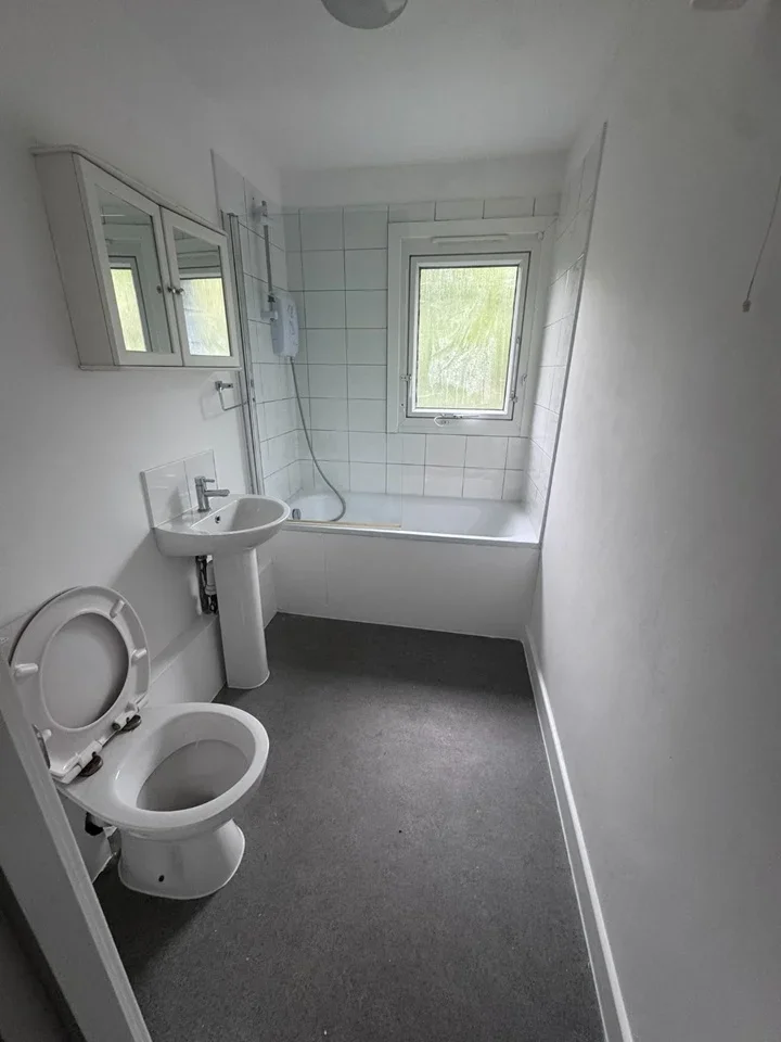 Flat Vicarage Road in Tunbridge Wells