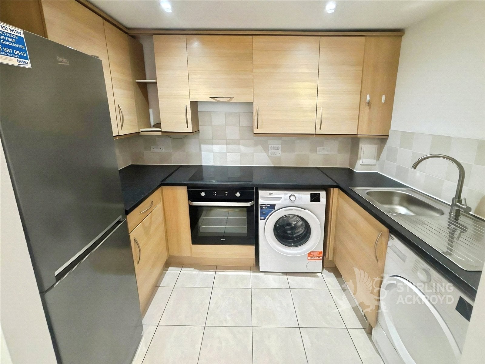 Flat Highfield Road in Greater London