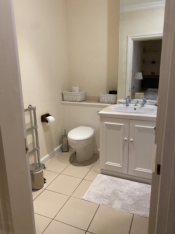 Flat Bramham Gardens in Greater London