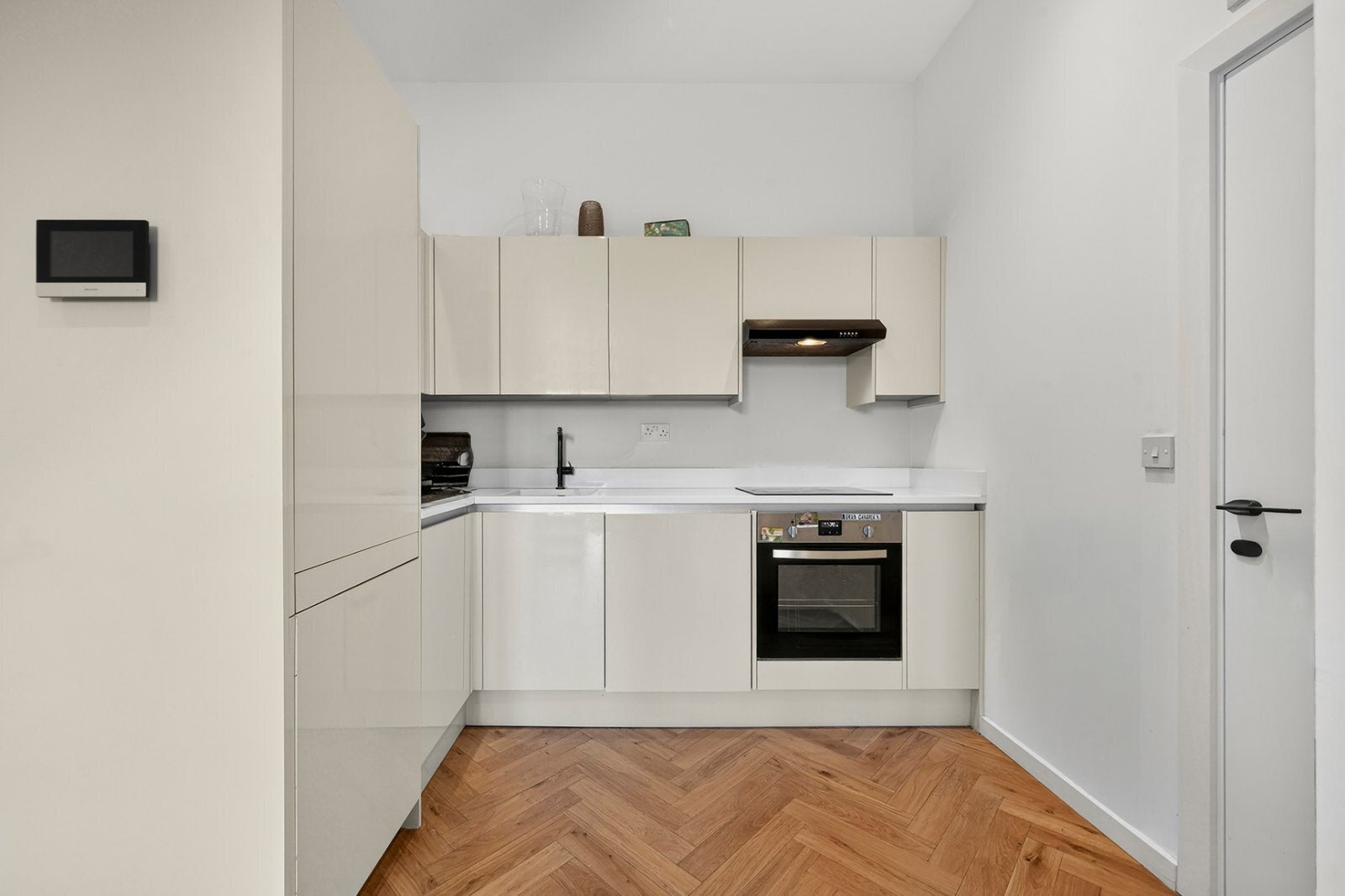 Flat Arklow Road in Greater London