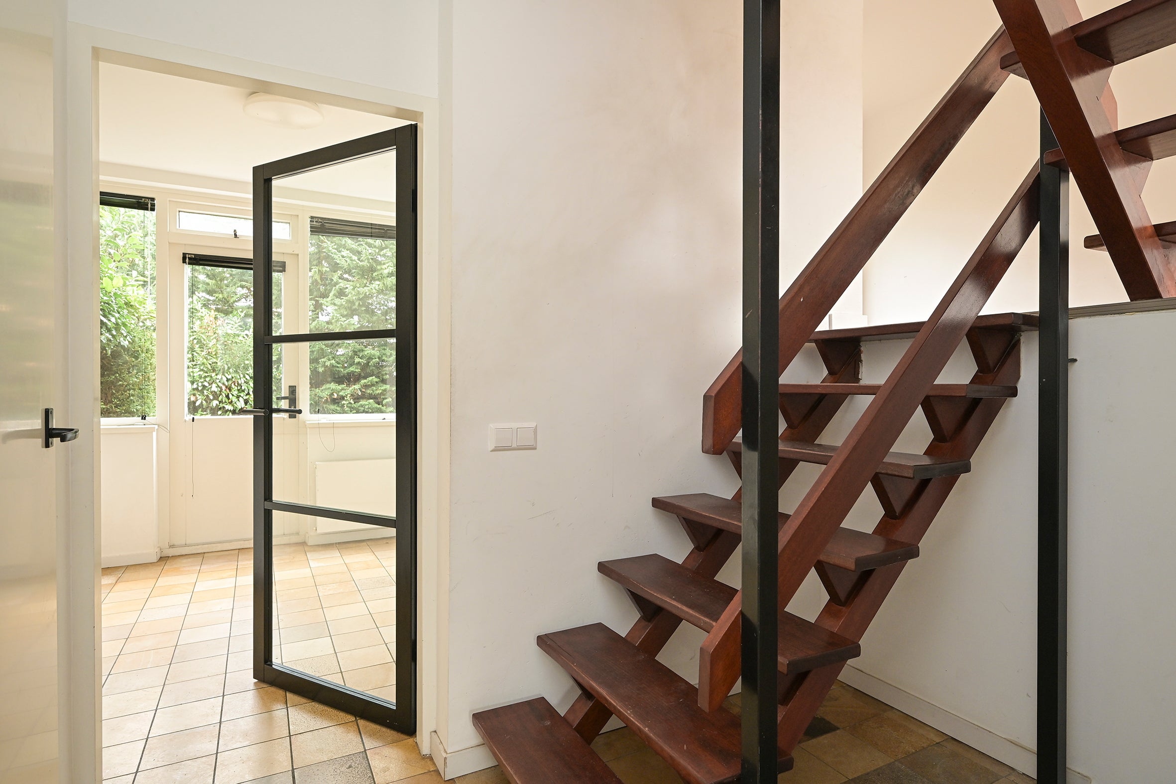 Tussenwoning te koop: Olgaland 20, 'S-Gravenhage