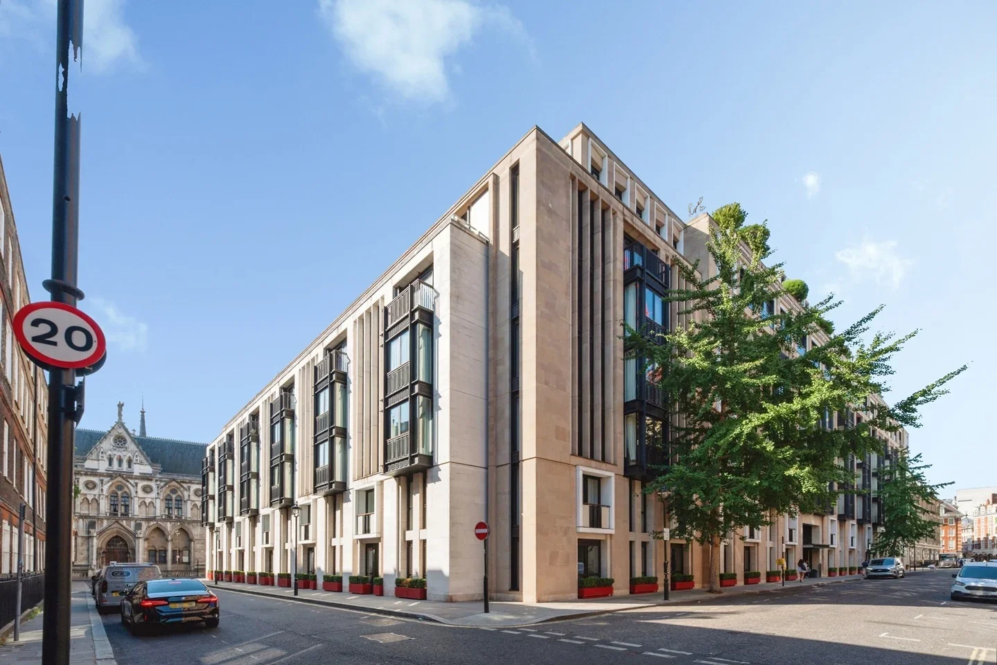 Flat Portugal Street in City of Westminster