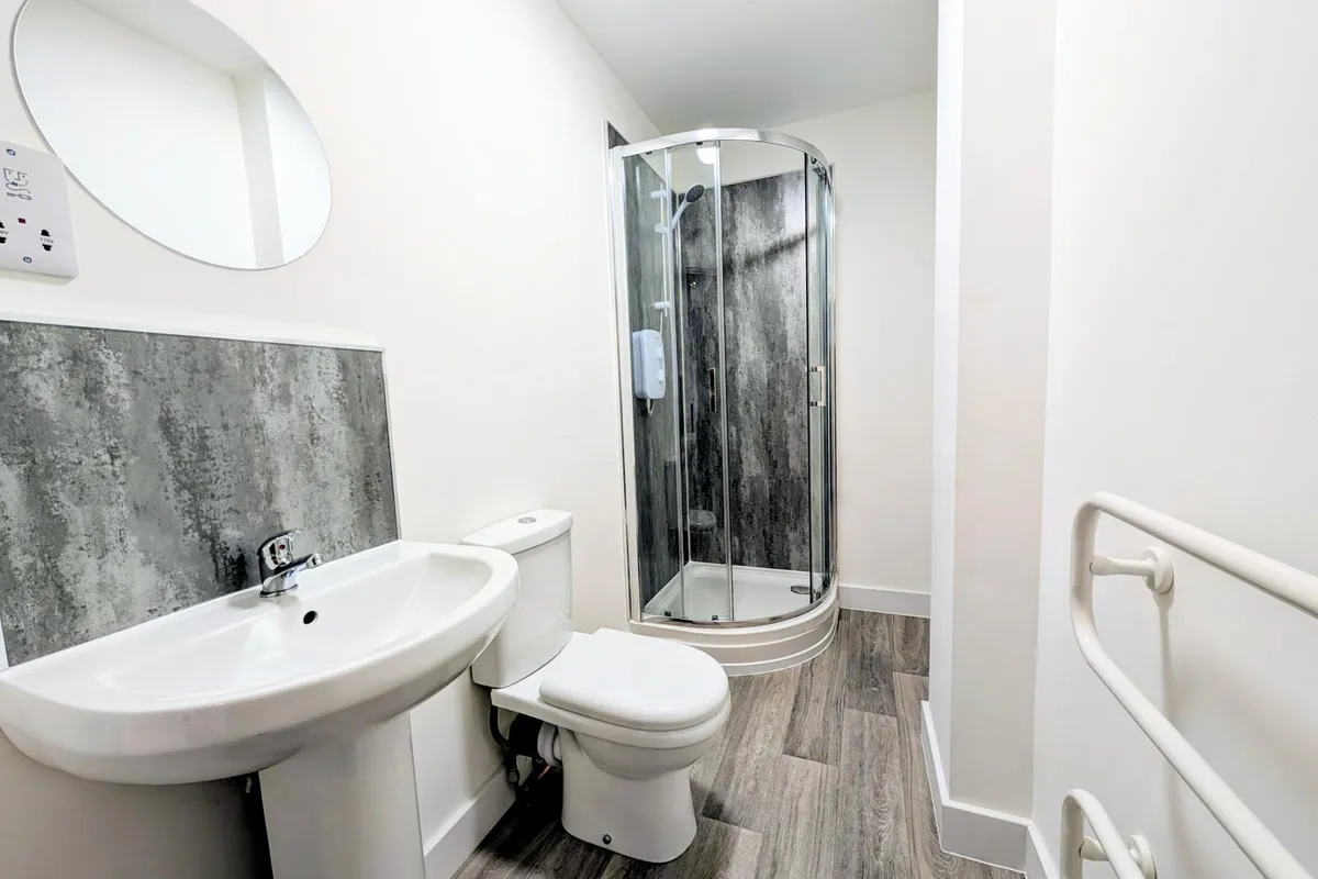 Flat Glumangate in Chesterfield