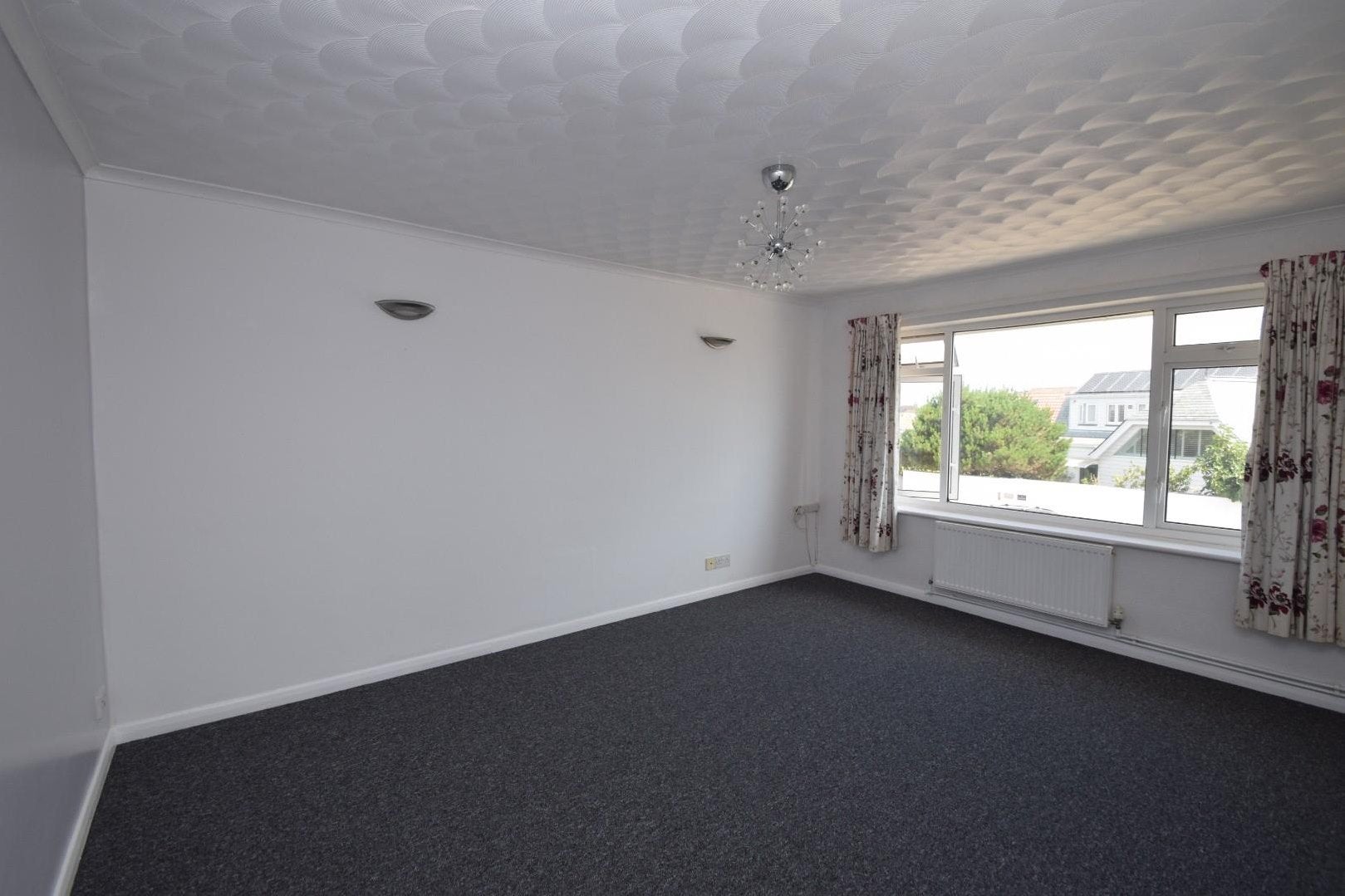 Flat Val Prinseps Road in Wealden