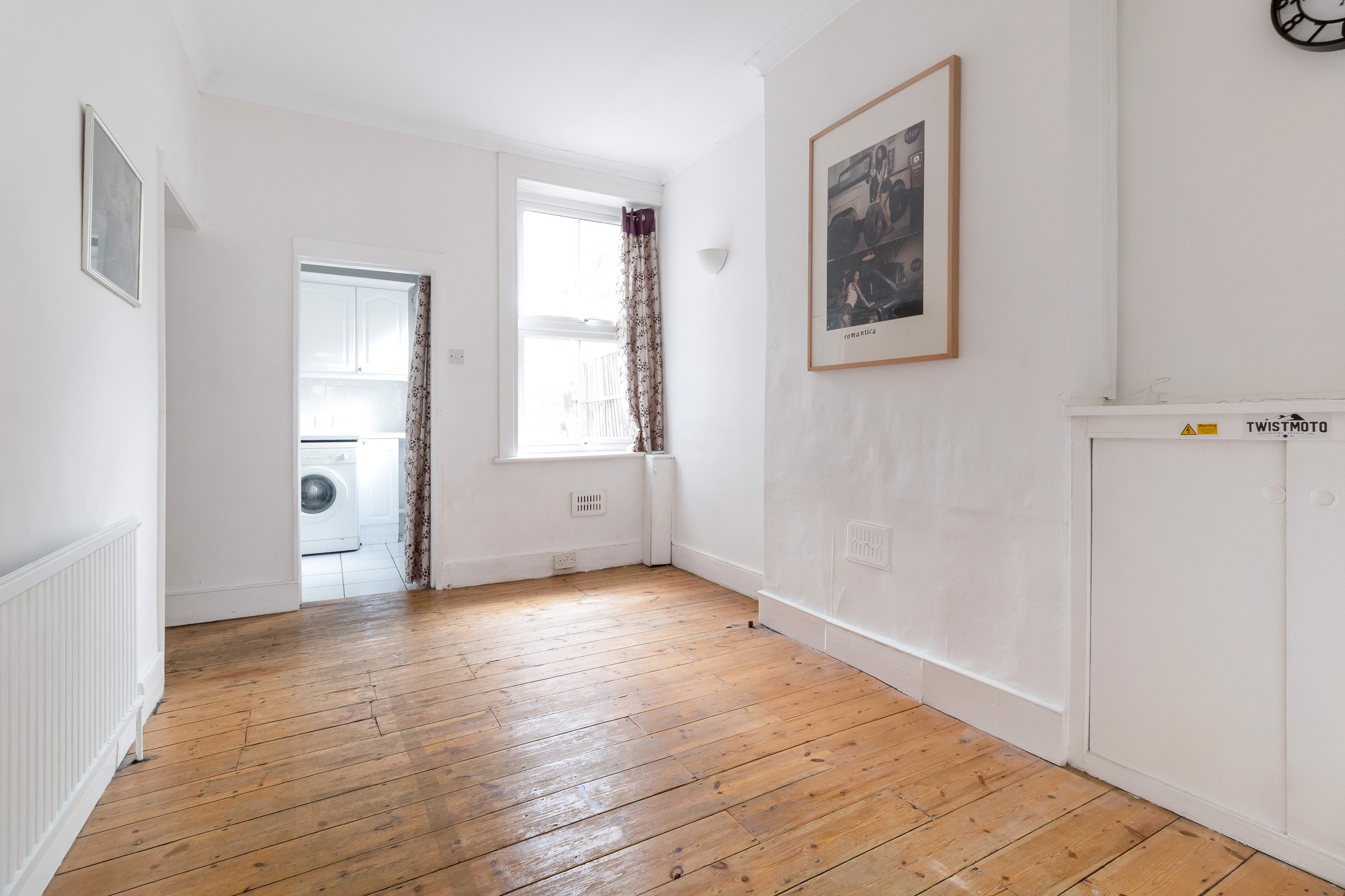 Flat Colworth Road in Greater London