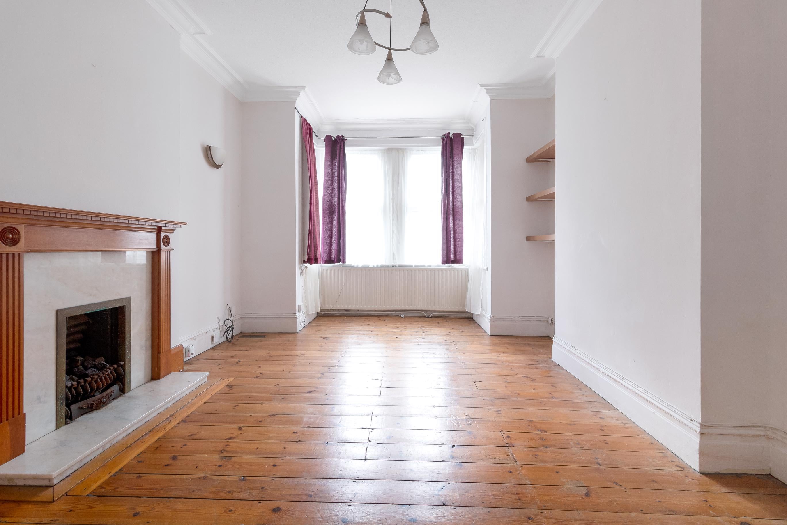 Flat Colworth Road in Greater London