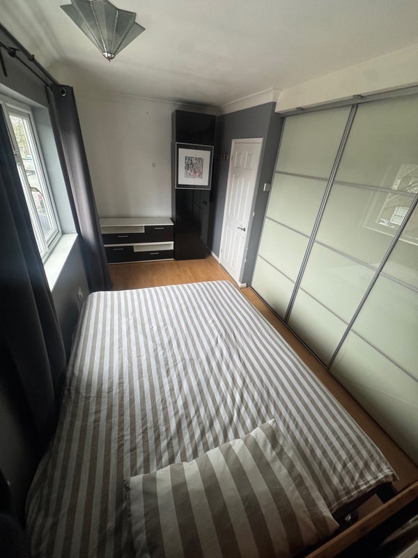 Room Shirebrook Road in Greater London