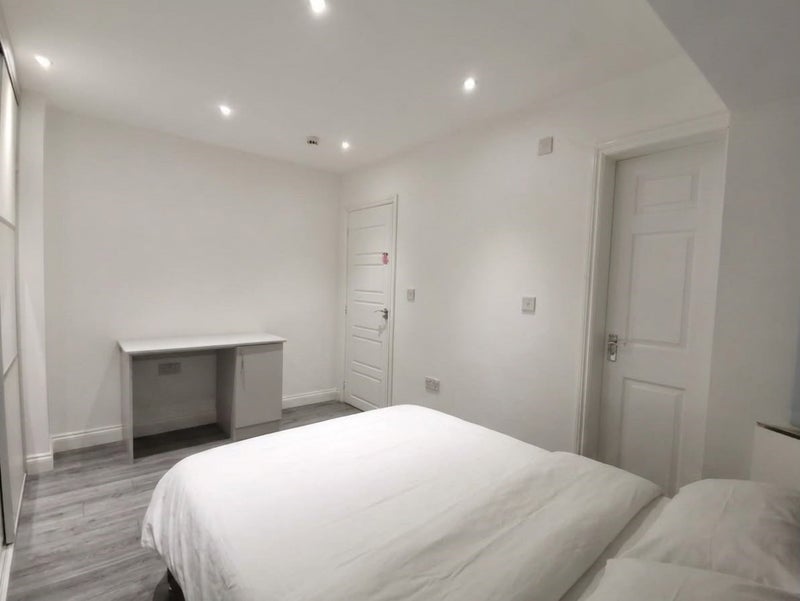 Room Kings Road in Manchester