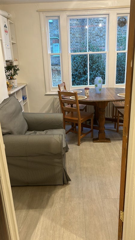 Room Cicada Road in Greater London