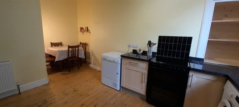 Flat Fergus Drive in Glasgow