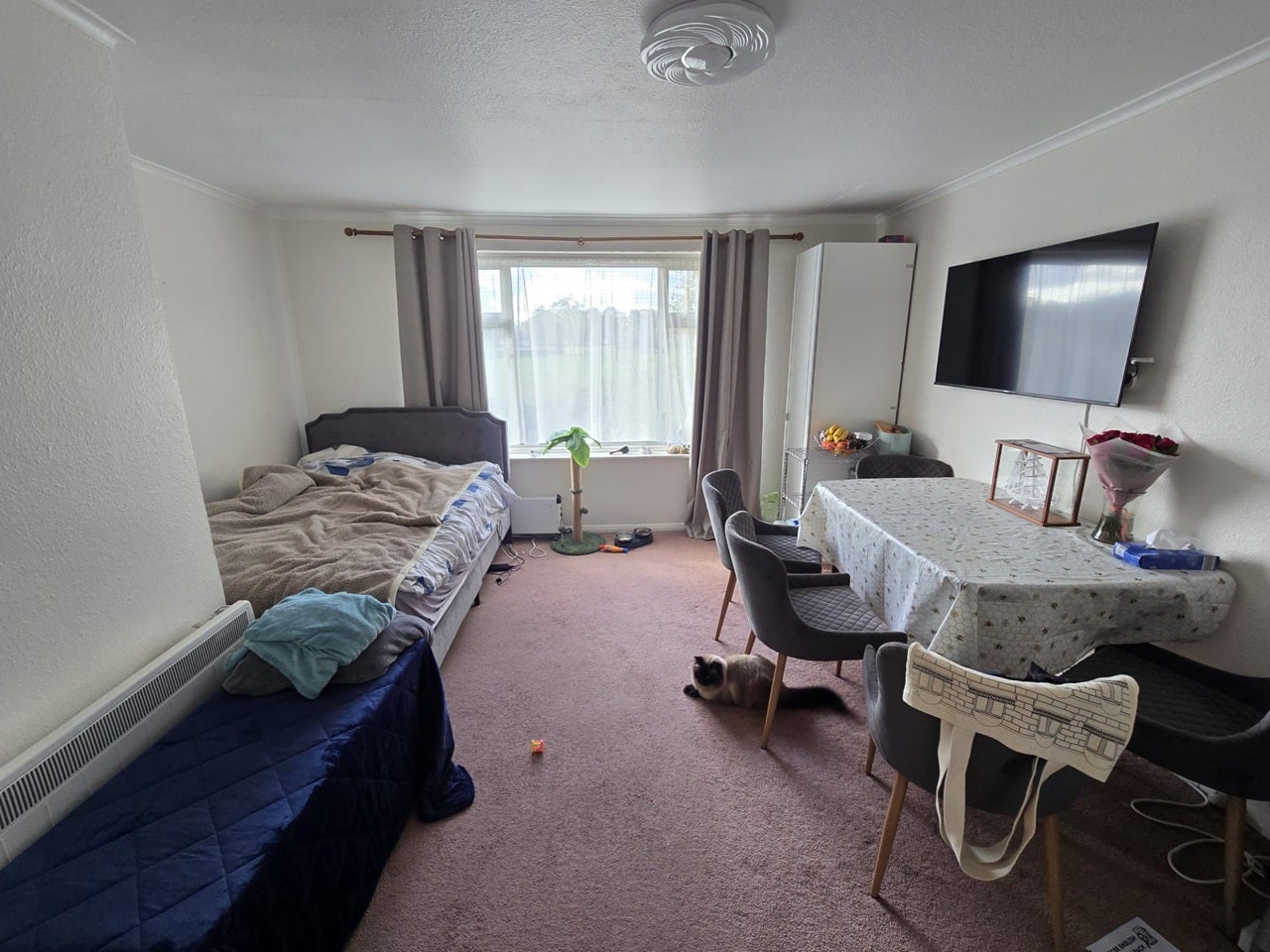 Flat Bramley Close in Greater London