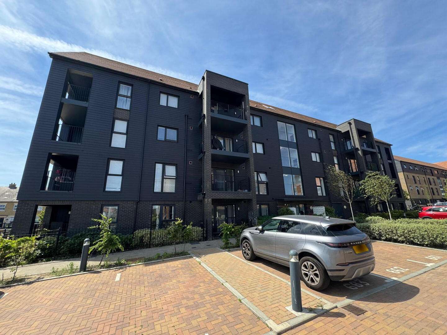 Flat Rixson Road in Ebbsfleet Garden City