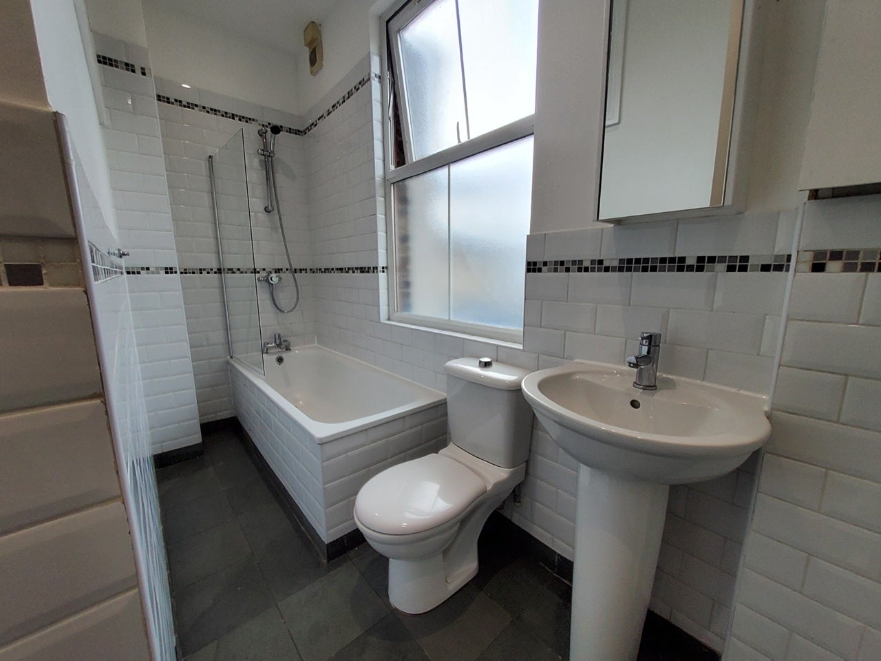 Flat Coldharbour Lane in Greater London