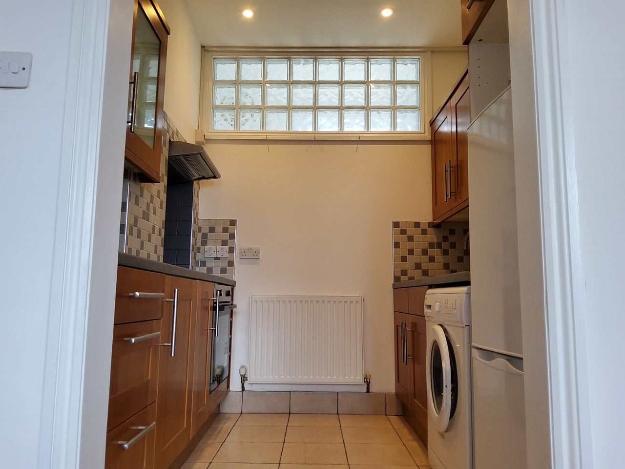 Flat Coldharbour Lane in Greater London