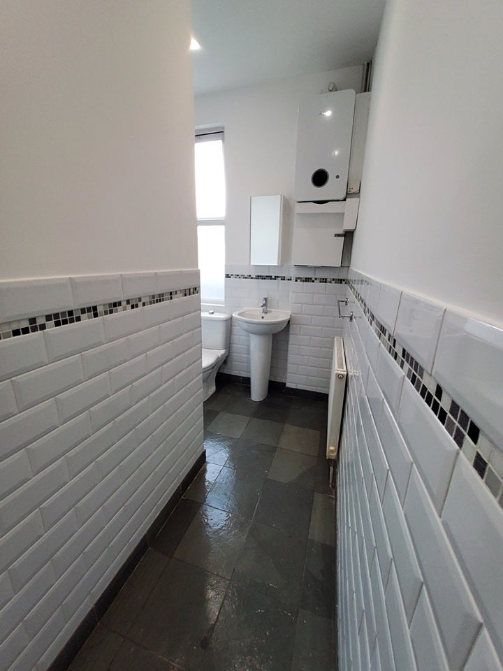 Flat Coldharbour Lane in Greater London