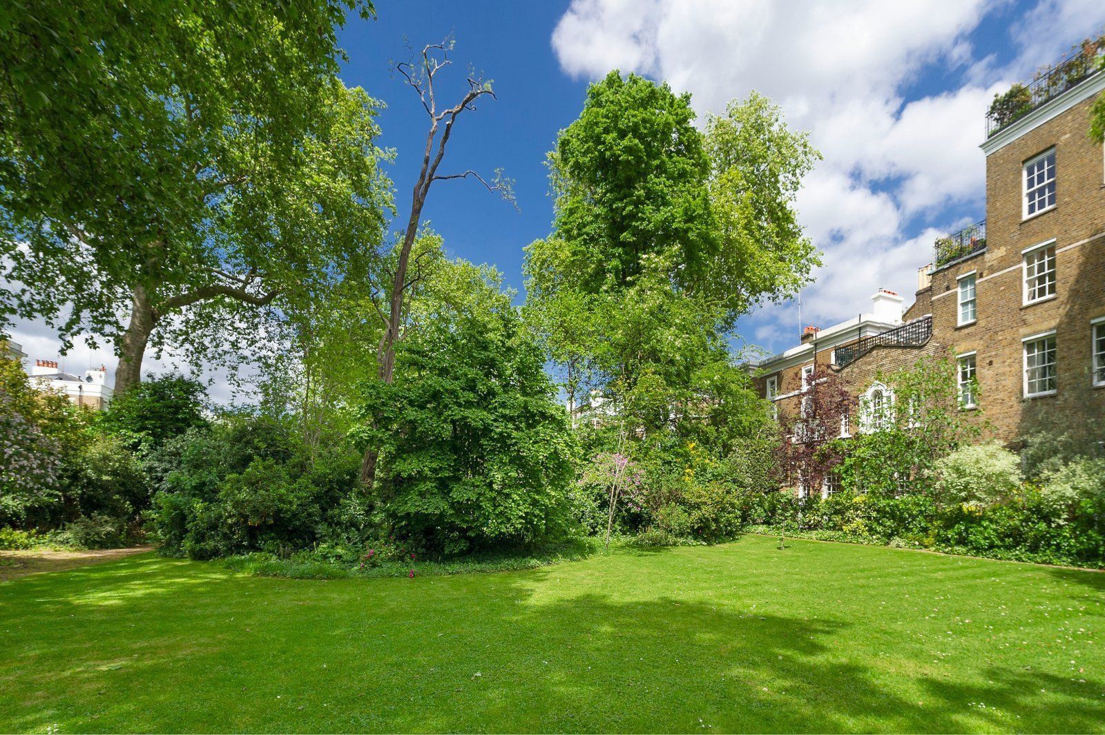 House Lansdowne Road in Greater London