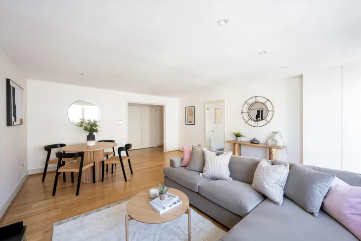 Flat Kensington Gardens Square in City of Westminster