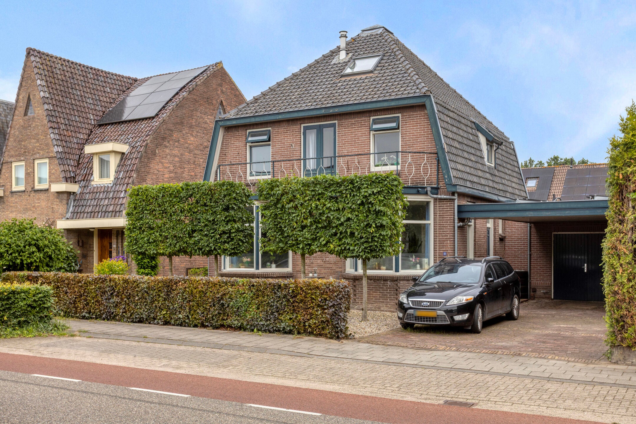 Tielsestraat 66 in Valburg