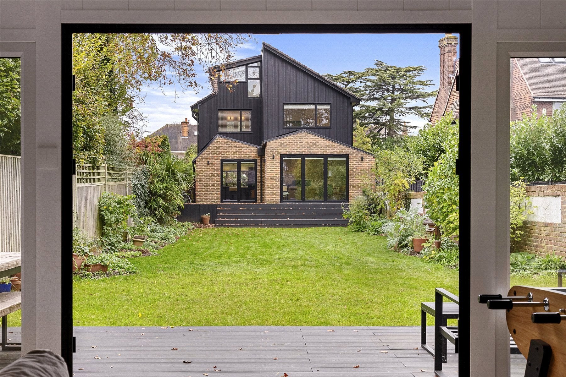 House Scott's Lane in Greater London